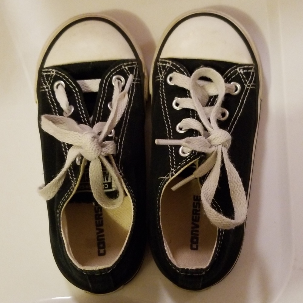Black converse shoes size 10